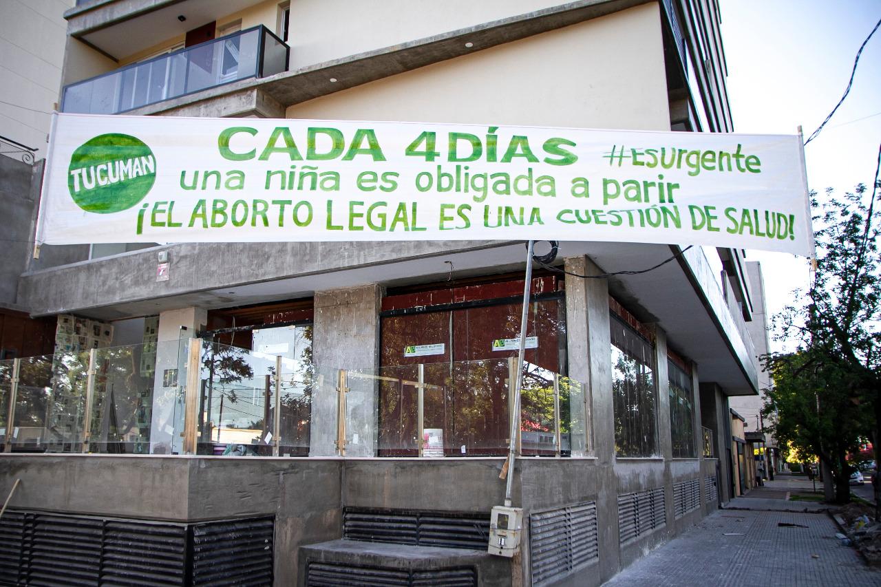 Pusieron pasacalles a favor de la legalización del aborto por toda la ciudad