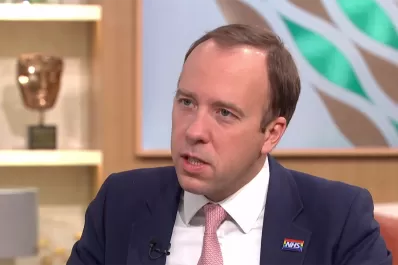 Suman casos en Reino Unido: casi 21.000 contagios en un día