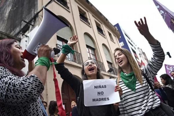 Belén, Lucía y Paola Tacacho: los tres casos tucumanos nombrados en el debate por el aborto