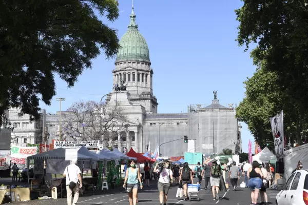 Comenzó la sesión en Diputados que debatirá la legalización del aborto en el país