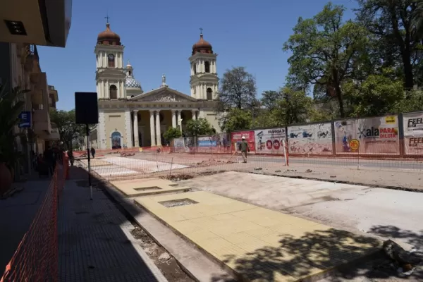 Prevén que la nueva plaza Independencia estará lista en abril del próximo año