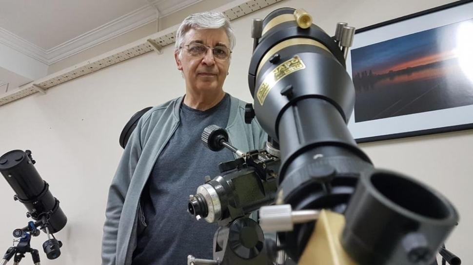 APASIONADO. José Luis Fuchinecco es ingeniero electromecánico y un fanático de la astronomía que participa de la experiencia.