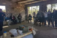 Cordero patagónico y música en un improvisado festejo de fin de eclipse