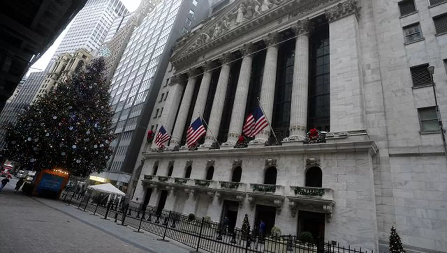 JORNADA NEGATIVA. El edificio del New York Stock Exchange, en Manhattan.