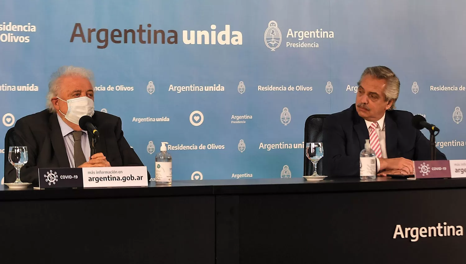 MEDIDA PREVENTIVA. Ginés González García y Alberto Fernández podrían tomar la drástica decisión esta semana.