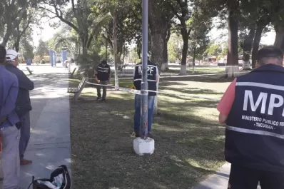 En un confuso hecho, balearon por la espalda a un joven en El Manantial