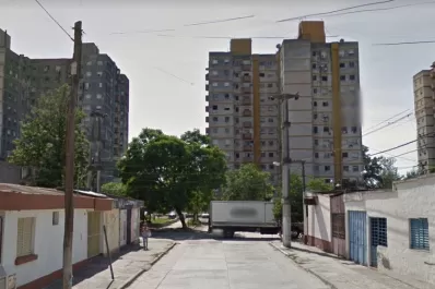 Barrio Parque: fue apuñalado dos veces por un asaltante