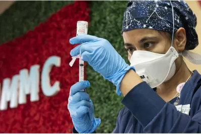 Moderna realizará pruebas para determinar si su vacuna protege contra la nueva cepa
