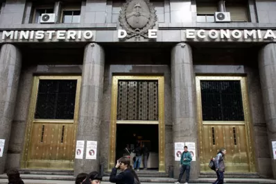 Se redujo el déficit primario