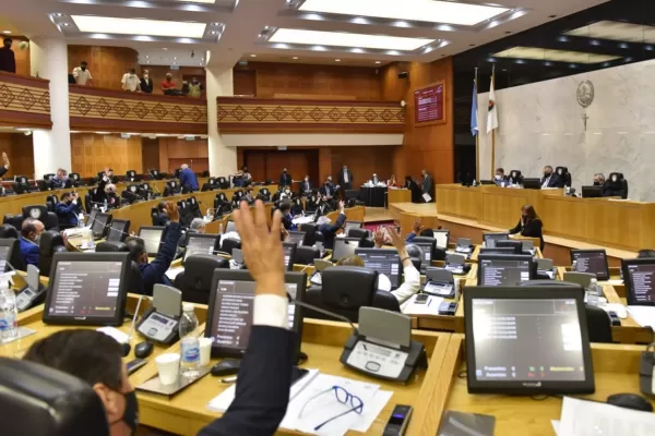 Por 46 votos contra dos, la Legislatura de Tucumán sancionó el Presupuesto 2021
