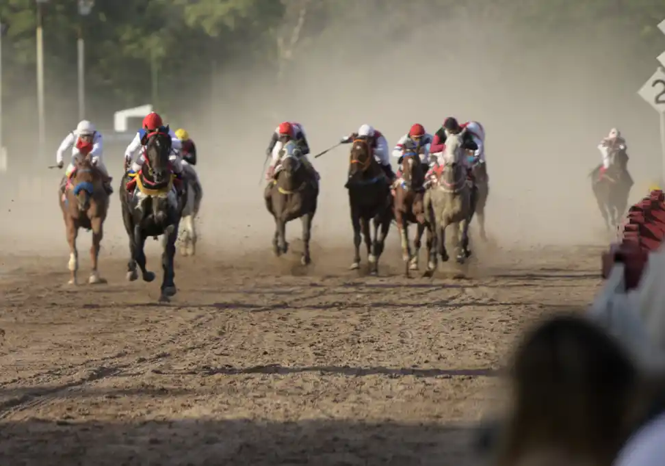 El turf tendrá un cierre a toda orquesta