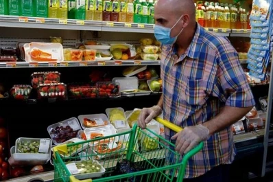 Comercios, supermercados y shoppings: los horarios de hoy y de mañana