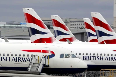 Para evitar el ingreso de la nueva cepa del SARS-CoV-2 suspenden vuelos a otros cuatro países