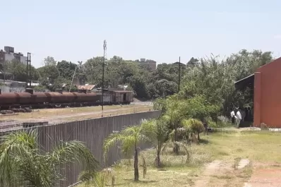 Investigan si “ocupas” de un galpón mataron a la mujer que vivía en el predio del ferrocarril
