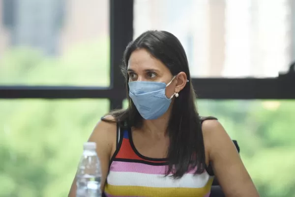Vacunación y polémica: Sara Alperovich defiende a su prima Rojkés y dice que la critican por portar ese apellido