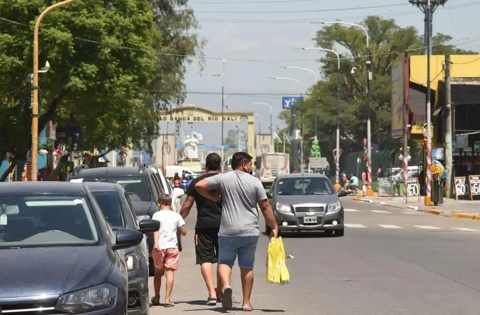 De compras, los vecinos atestaron las calles céntricas