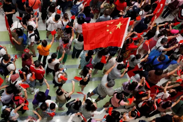 Analistas consideraron que China superará a EEUU y será la principal economía cinco años antes por la pandemia