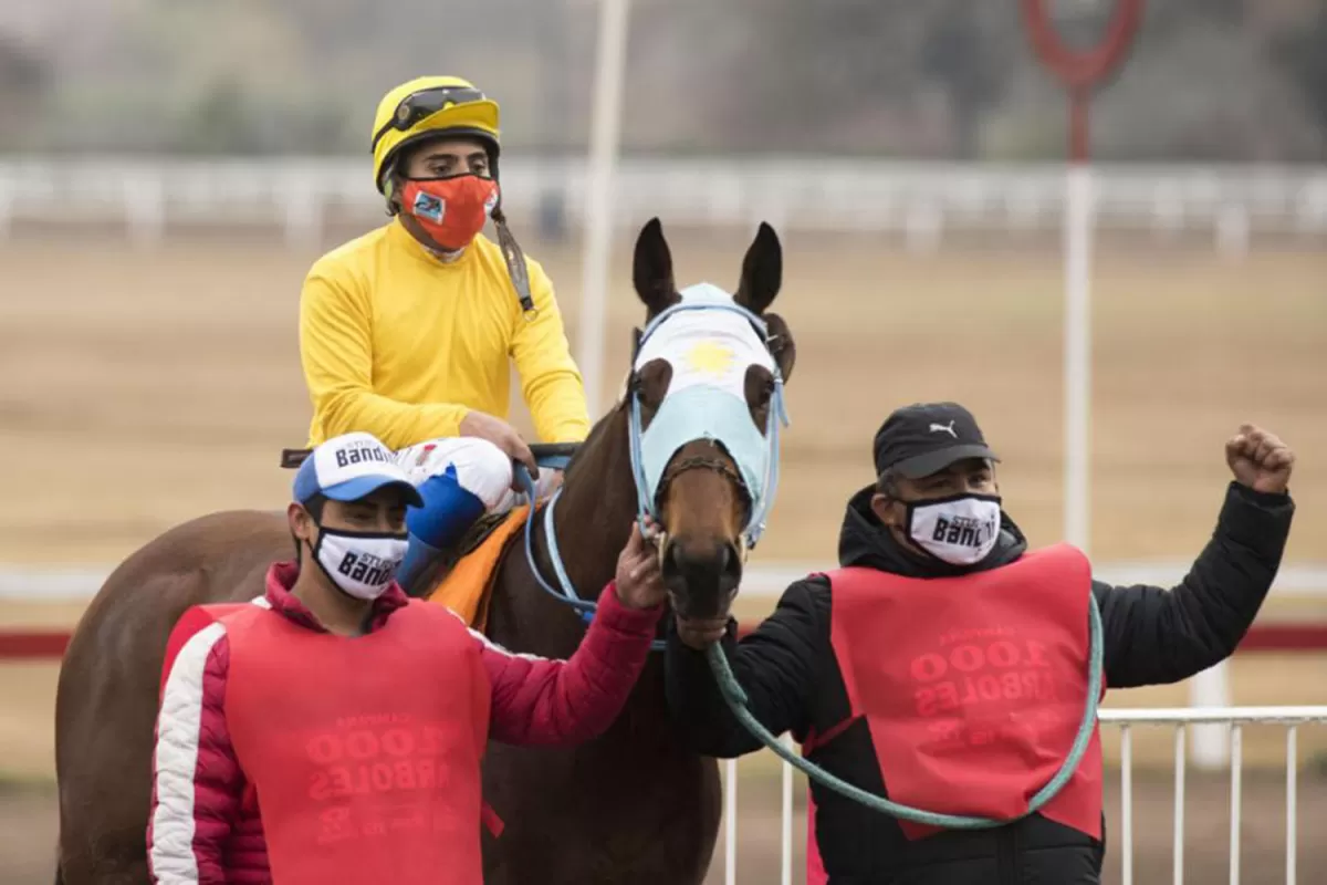 Roberto Robledo será el encargado de montar al favorito El Pendex.