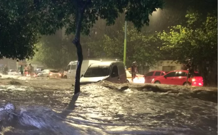 Mirá las fotos más impresionantes de la tormenta que causó estragos en Tucumán