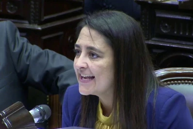 “Empezaron a vacunar y no sabemos qué mierda nos van a inocular”, disparó una diputada