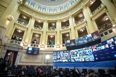 Convierten en ley el Plan de los 1.000 Días de asistencia a niños y niñas
