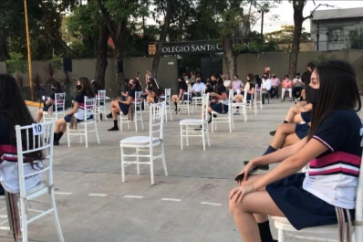 Sin viajes ni cenas de egresados: ¿Cómo fue cursar el último año de la secundaria en pandemia?