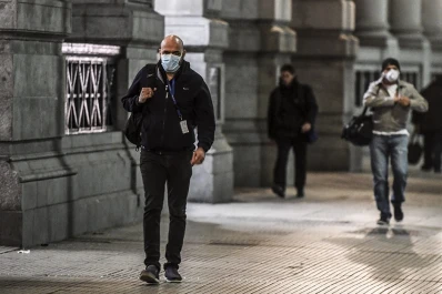 Covid-19: los casos subieron 190% en CABA y 120% en Buenos Aires en los últimos 21 días