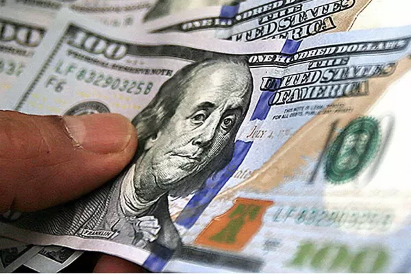 Tres economistas explican qué podría pasar con el dólar a principios de 2021