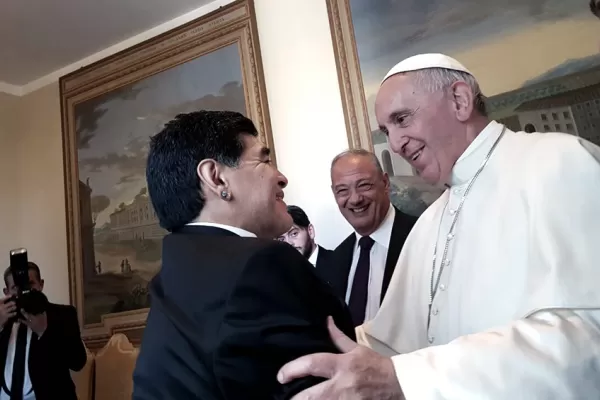 El Papa Francisco recordó a Maradona: fue un poeta en la cancha