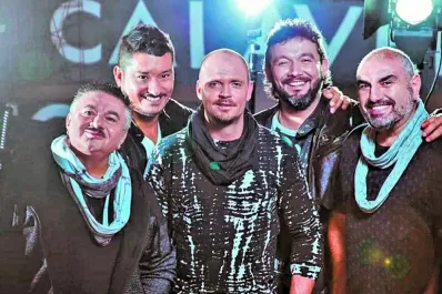 Los Tekis cantan villancicos para ayudar