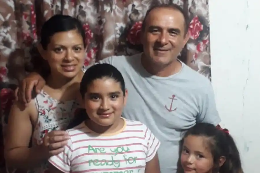 El dibujo viral de su hija cambió la suerte de un tucumano que estaba sin trabajo