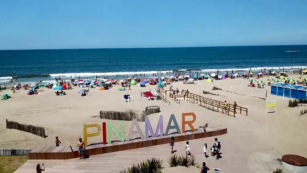 MEDIDAS. El Gobierno de Buenos Aires publicó el protocolo para vacacionar en las playas de esa provincia.