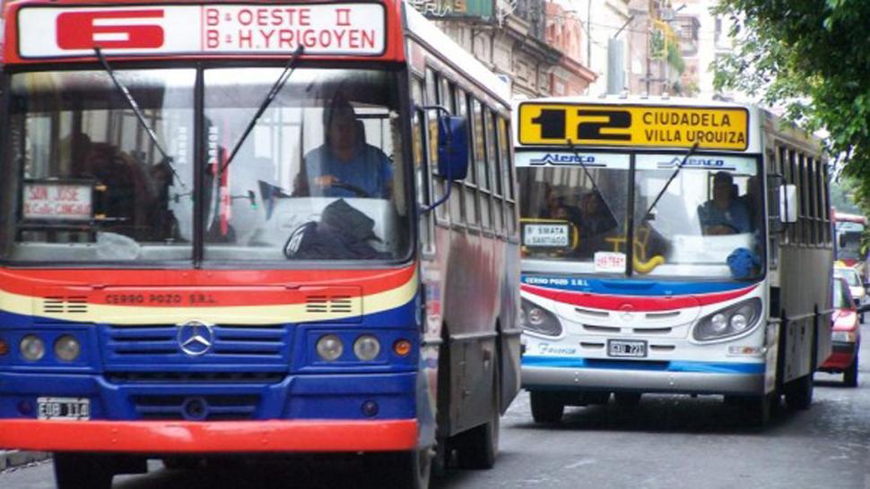 Colectiveros en estado de alerta por el retraso en los sueldos - LA GACETA  Tucumán