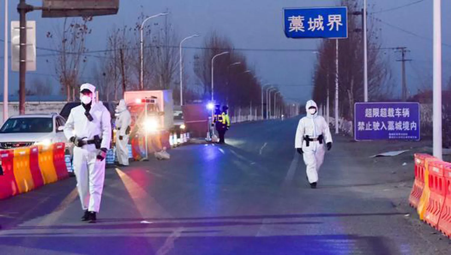 En Shijiazhuang sanitizaron las calles y las rutas.