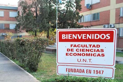 Acreditan la carrera de Contador Público en la UNT