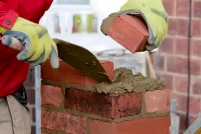 La venta de insumos para la construcción marcó en diciembre una suba de un 18,1% interanual