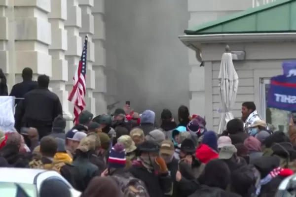 Líderes del mundo y ONG repudian la violencia suscitada por manifestantes en el Capitolio
