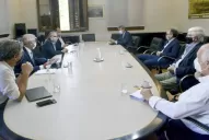 El Gobierno evalúa levantar suspensión de exportaciones de maíz