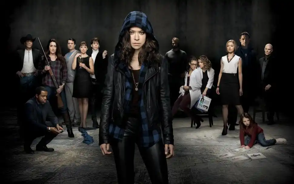  ORPHAN BLACK. Tatiana Maslany y sus 11 clones.