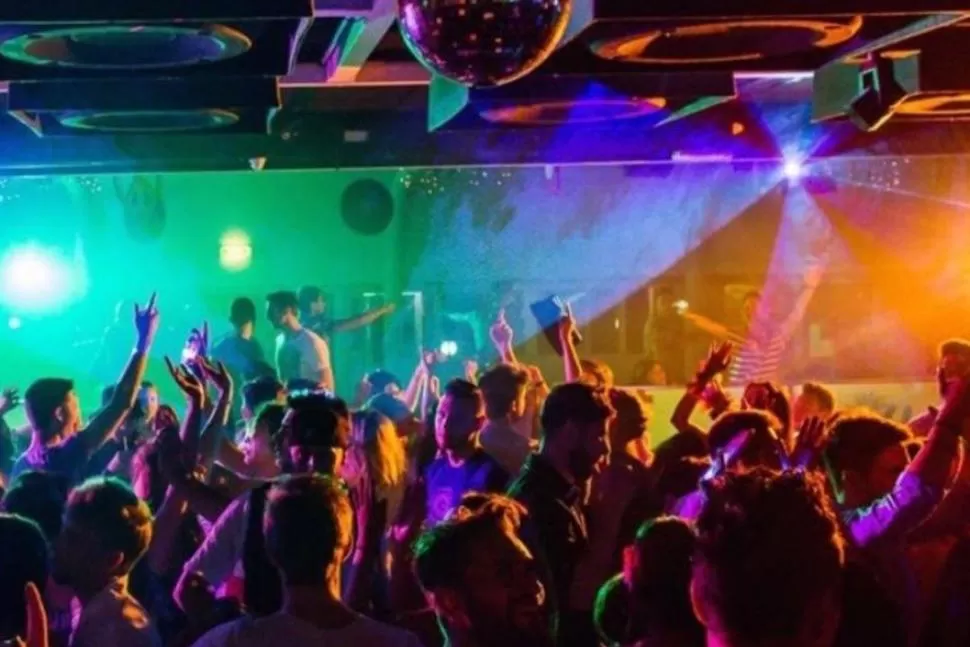 Buenos Aires anuncia multas de $ 3 millones para fiestas clandestinas