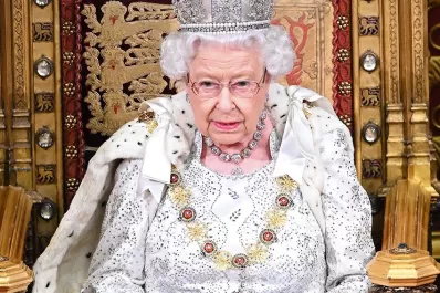 La reina Isabel se vacunó contra la covid-19