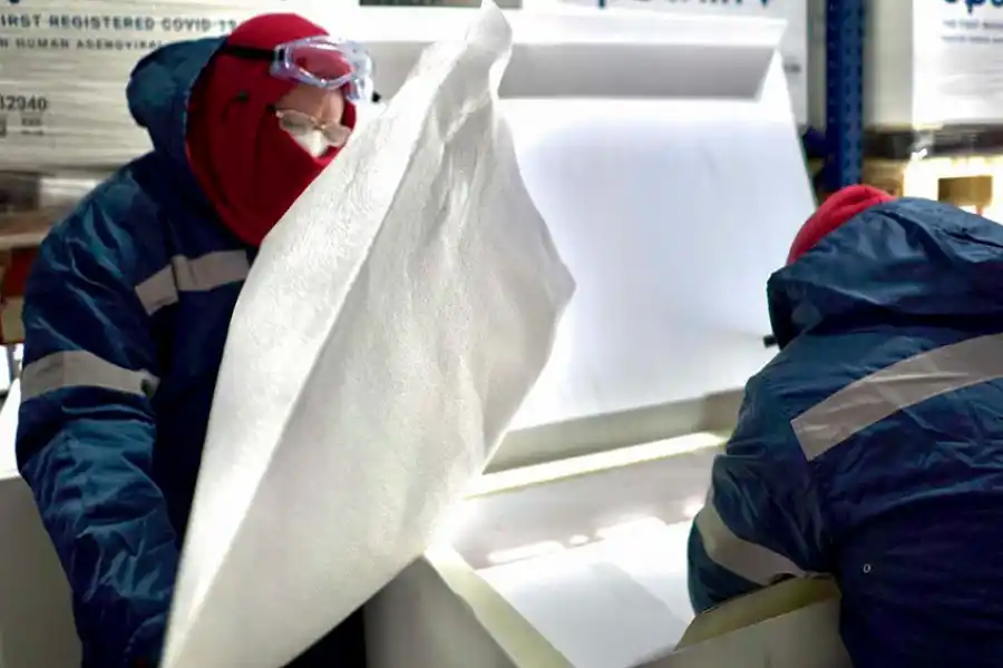 Cómo fue el traslado con cadena de frío de la vacuna Sputnik V por el país