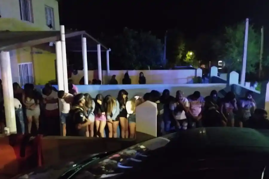 Desalojaron dos fiestas clandestinas en villas turísticas tucumanas