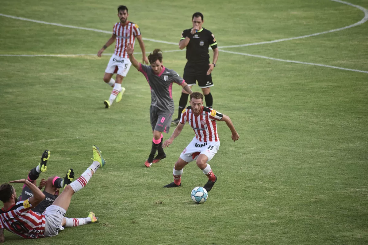 NUEVA INSTANCIA. Claudio Mosca y sus compañeros quieren superar el trago amargo después de lo sucedido en marzo.  