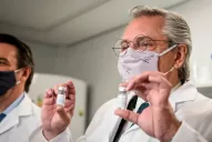 Alberto Fernández visitó los laboratorios donde se desarrolló el suero hiperinmune anti coronavirus