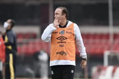 Los dos jugadores de Santos volvieron a dar positivo para covid-19