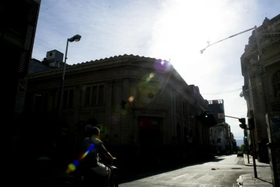 Un lunes muy caluroso durante la mañana y con posibles fuertes lluvias para la noche en Tucumán