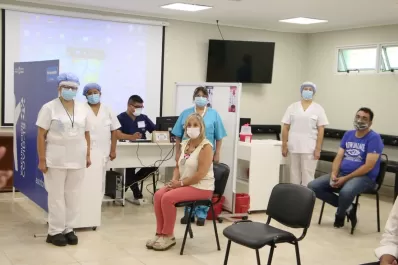 “Los mayores de 60 años serán vacunados cuando llegue la segunda tanda de dosis