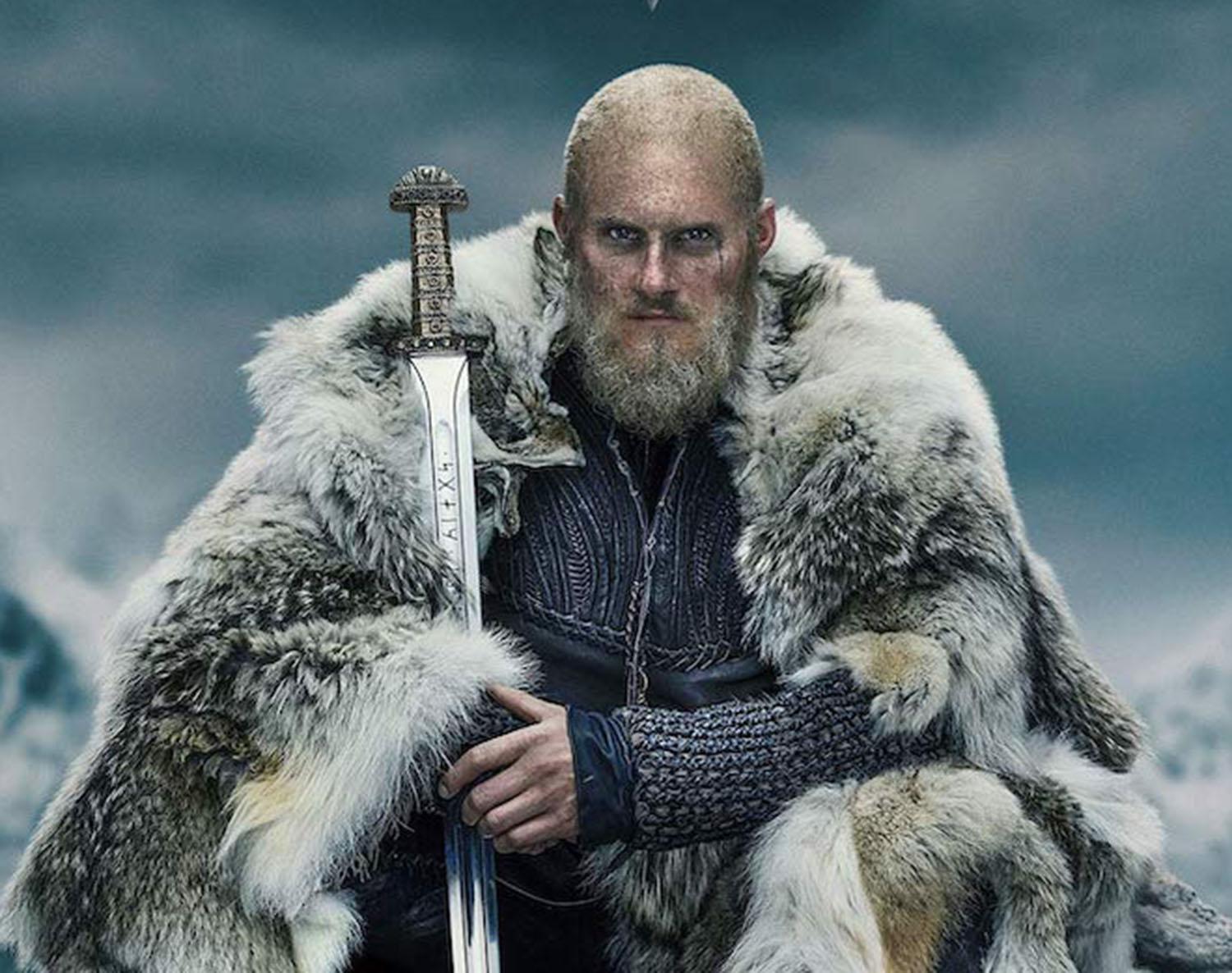 VIKINGOS. Las aventuras de un agricultor que quiere ser rey de los vikingos acaba de ganar como mejor serie en los Critics Choice Super Awards.
