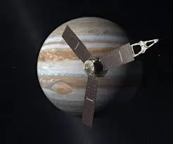 EN ÓRBITA. Juno, la nave espacial que explora el planeta Júpiter. 